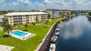 RIVER HOUSE TERRACE CONDO