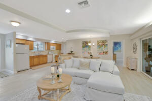 BOCA RATON SQUARE UNIT 3