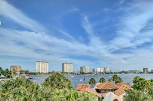 MIZNER COURT CONDO