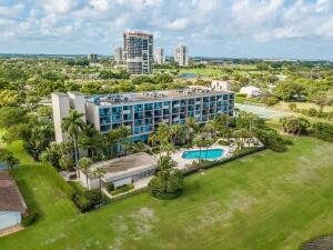 LAKESHORE CLUB CONDO