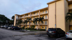 SANDALFOOT BLVD APTS CONDO