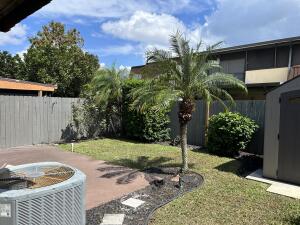 CEDAR GARDENS TOWNHOUSES - фото