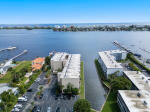 HIDDEN HARBOUR OF THE PALM BEACHES CONDO