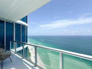 17001 COLLINS AVE #4204, SUNNY ISLES BEACH, FL 33160