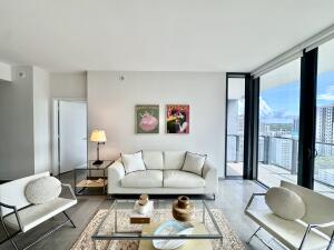 88 SW 7TH #1606, MIAMI, FL 33130