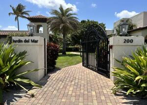 JARDIN DEL MAR CONDO