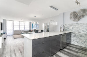 SEA AIR TOWERS CONDO