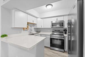 LE VILLAGE DE PROVENCE - фото