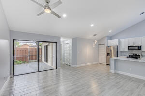 SUMMIT PINES - фото