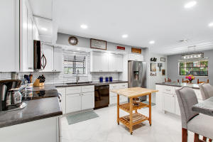 SUGAR POND MANOR OF WELLINGTON