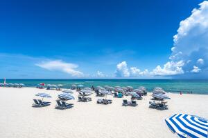 SEA AIR TOWERS CONDO