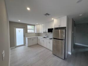 FOREST HILL VILLAGE - фото