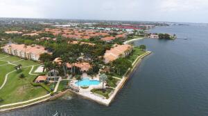 YACHT CLUB ON THE INTRACOASTAL CONDO - фото