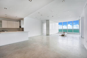 The Continuum is a resort-style oceanfront condo located on the southern-most tip of miami beach