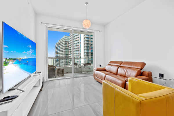 🔥 NEW LUXURY APARTMENT 1080 Brickell Ave Condo 1 BDR AIRBNB FRIENDLY - фото